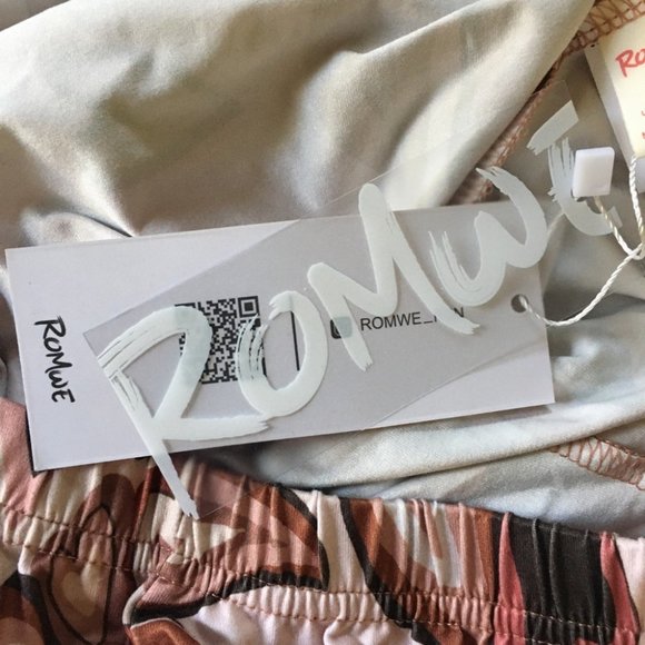 Romwe Brown Hearts High Waisted Bike Shorts Small - Picture 5 of 7